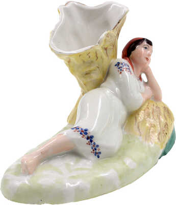 Карандашница «Девушка со снопами»